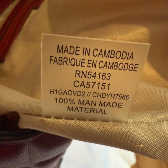 Calvin Klein Noa Quilted Vegan leather Burgandy Tote Bag - Picture 4 of 13